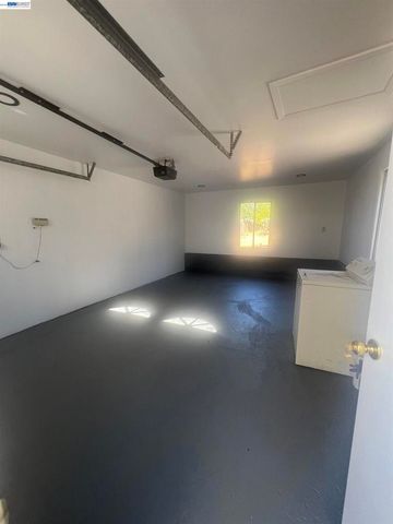 5152 Hilltop Dr, El Sobrante, CA 94803