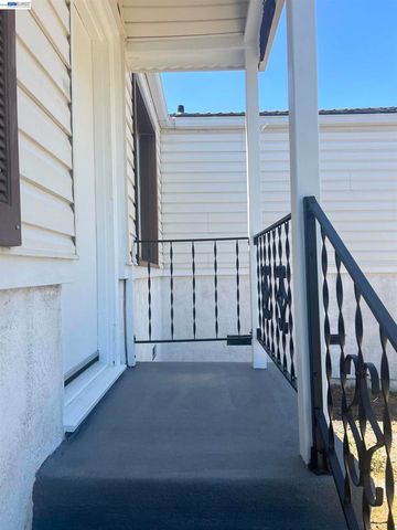 5152 Hilltop Dr, El Sobrante, CA 94803
