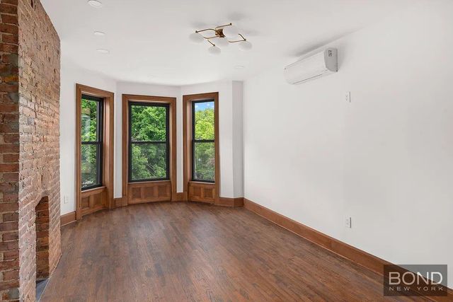 1137 Park Place, New York City, NY 11213