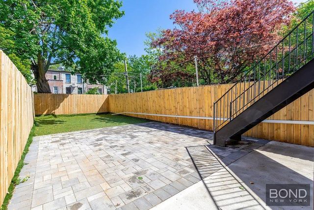 1137 Park Place, New York City, NY 11213