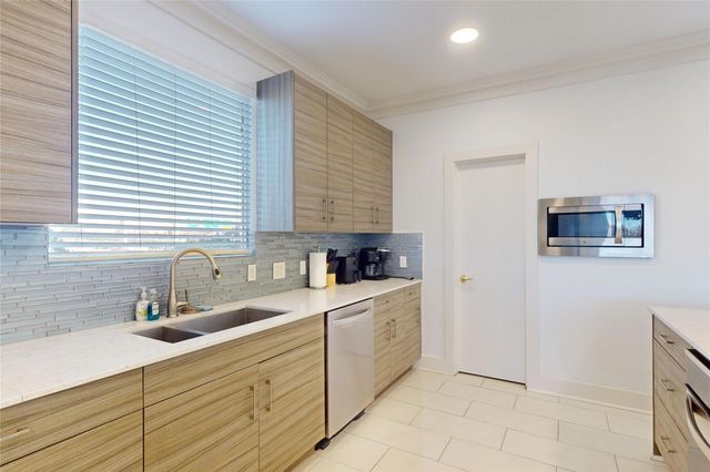 2023 Rosedale Street, Houston, TX 77004