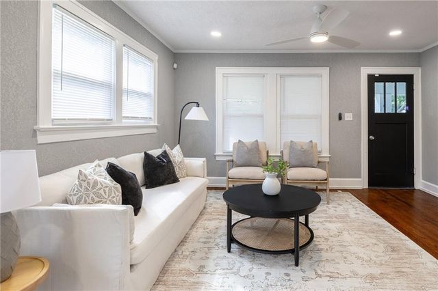 1433 S Ralston Avenue, Independence, MO 64052