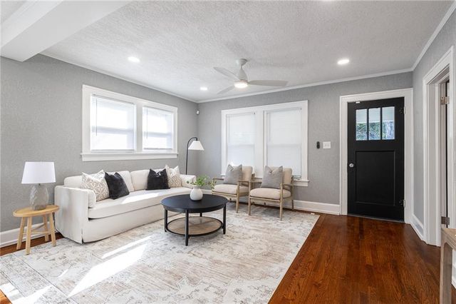 1433 S Ralston Avenue, Independence, MO 64052