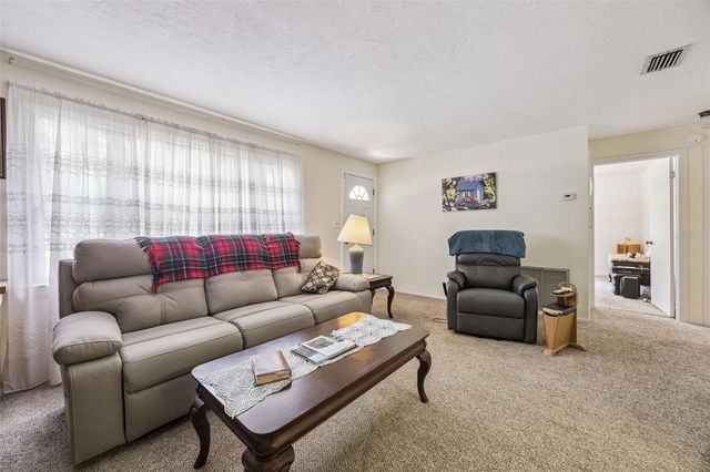 800 E LANSDOWNE AVENUE, Orange City, FL 32763