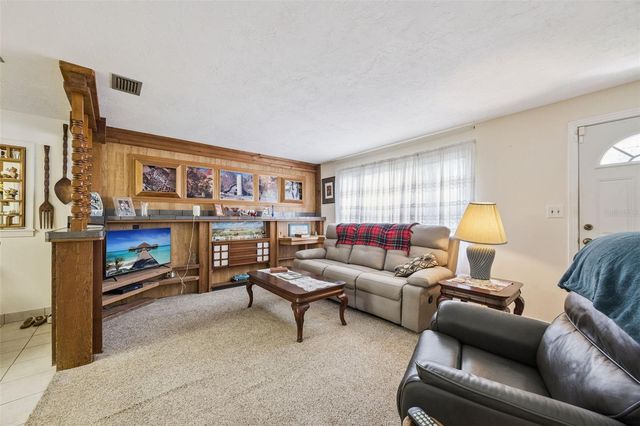 800 E LANSDOWNE AVENUE, Orange City, FL 32763