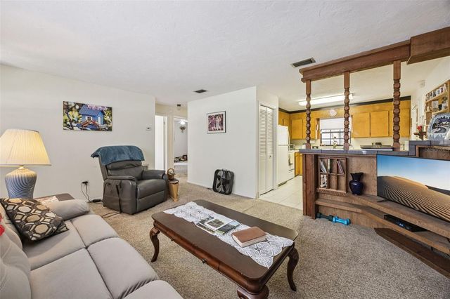 800 E LANSDOWNE AVENUE, Orange City, FL 32763