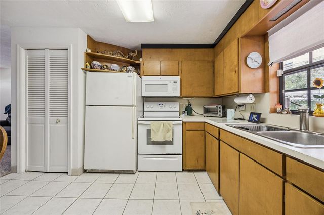 800 E LANSDOWNE AVENUE, Orange City, FL 32763