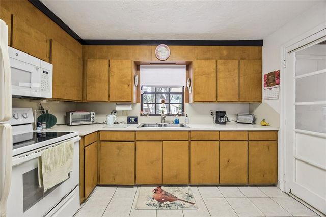 800 E LANSDOWNE AVENUE, Orange City, FL 32763