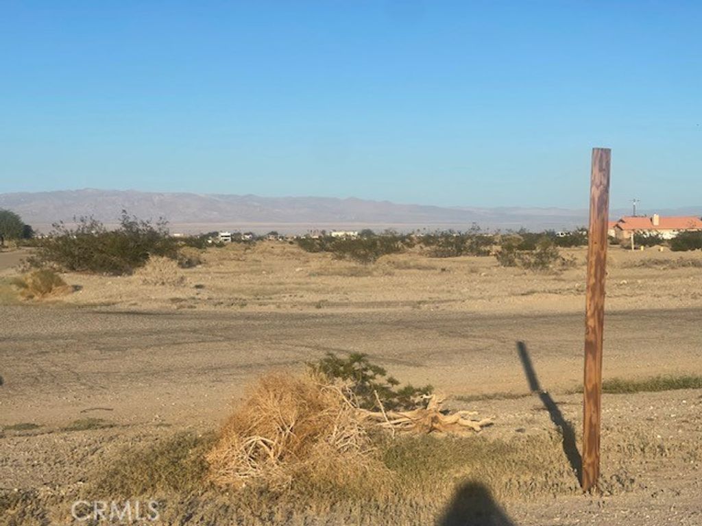 2678 Sea Port Avenue, Thermal, CA 92274