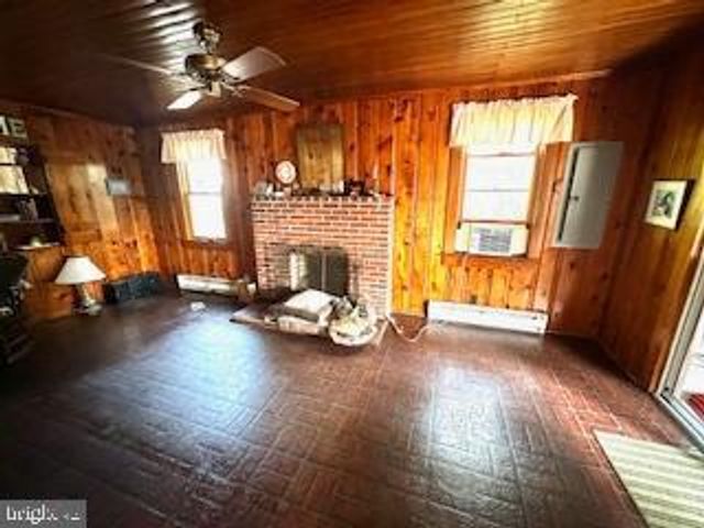 3 E KING ST, Fenwick Island, DE 19944