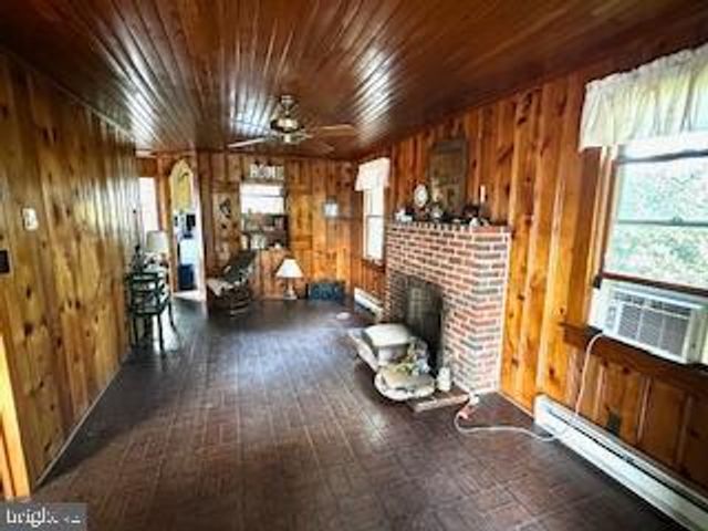 3 E KING ST, Fenwick Island, DE 19944