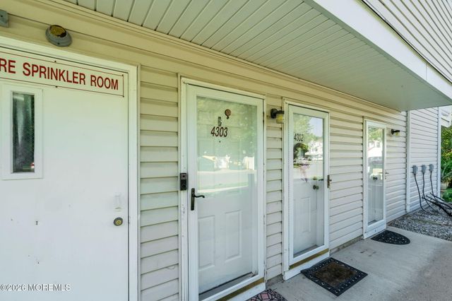 4303 Norma Place 4303, Toms River, NJ 08755