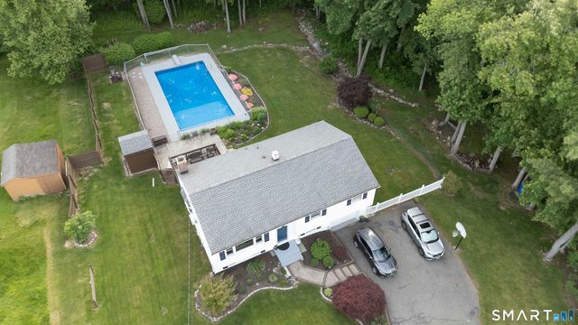 3 Eastview Drive, New Fairfield, CT 06812