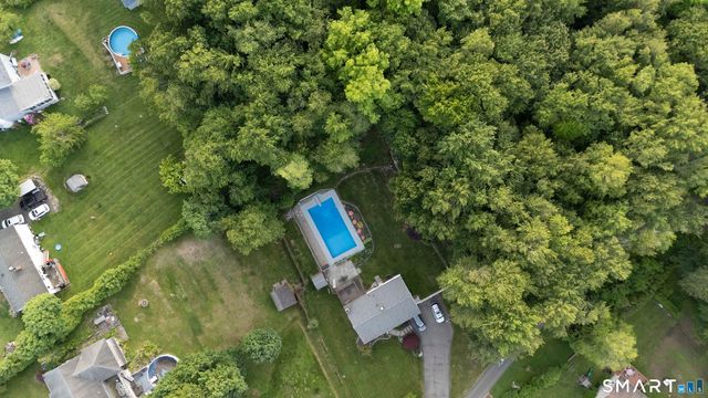3 Eastview Drive, New Fairfield, CT 06812