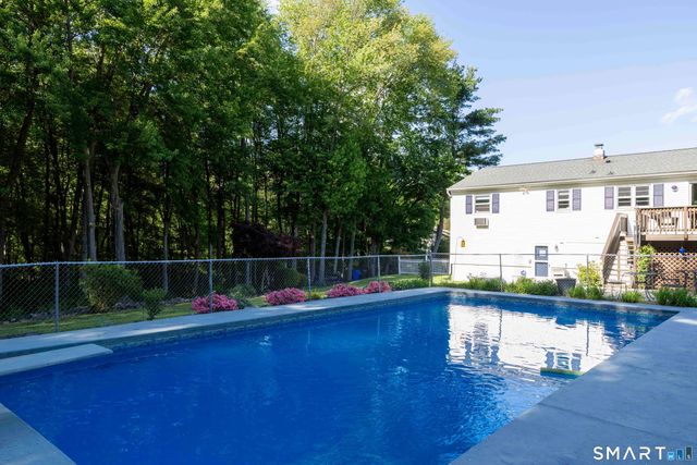 3 Eastview Drive, New Fairfield, CT 06812