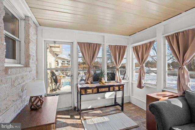 962 W AREBA AVE, Hershey, PA 17033