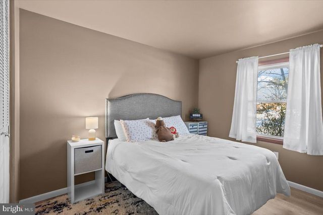 962 W AREBA AVE, Hershey, PA 17033