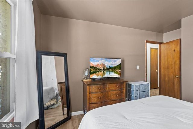 962 W AREBA AVE, Hershey, PA 17033