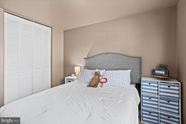 962 W AREBA AVE, Hershey, PA 17033