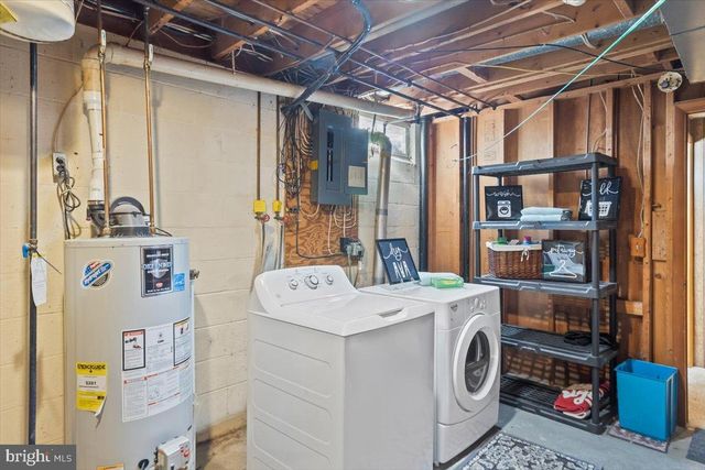 962 W AREBA AVE, Hershey, PA 17033