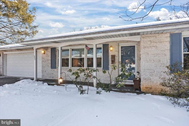 962 W AREBA AVE, Hershey, PA 17033