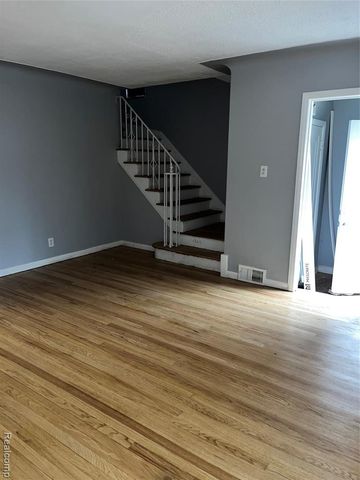 9991 Strathmoor Street, Detroit, MI 48227