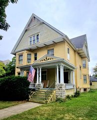 1720 College AVENUE, Racine, WI 53403