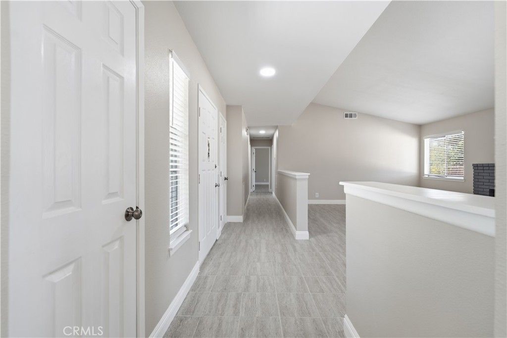 Image 11 of property listing at 40185 179th Street East, Palmdale, CA 93591