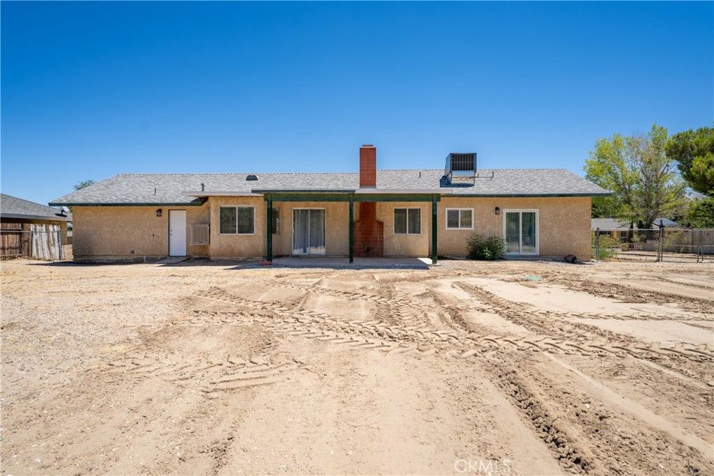 Image 20 of property listing at 40185 179th Street East, Palmdale, CA 93591