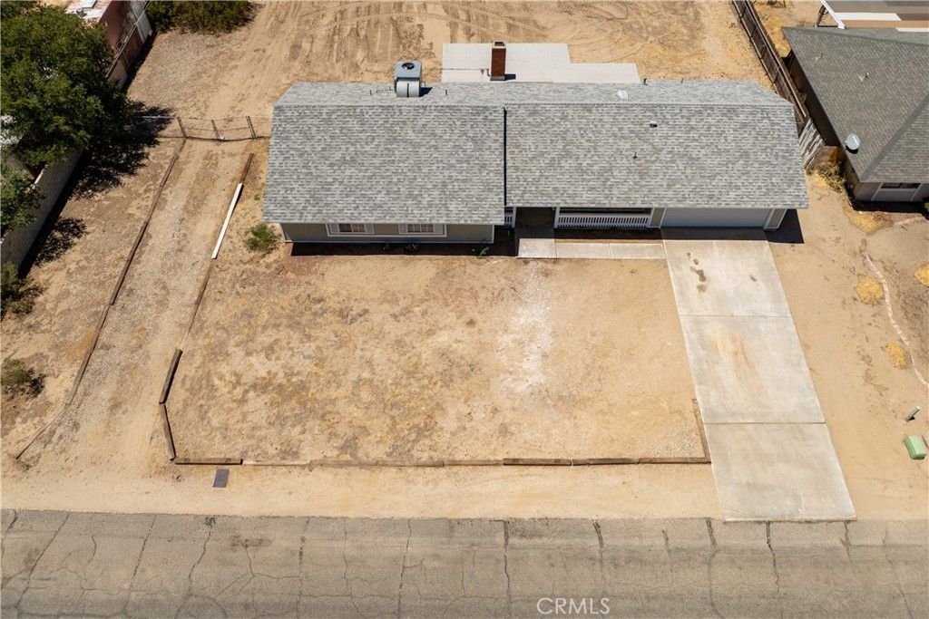 Image 21 of property listing at 40185 179th Street East, Palmdale, CA 93591