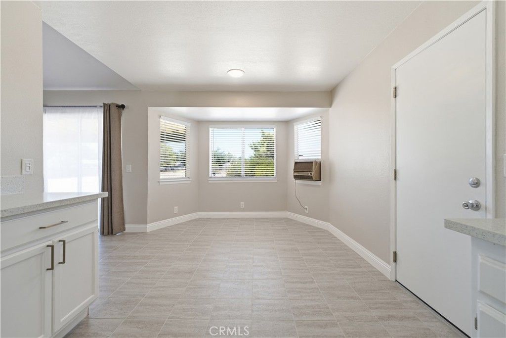 Image 8 of property listing at 40185 179th Street East, Palmdale, CA 93591