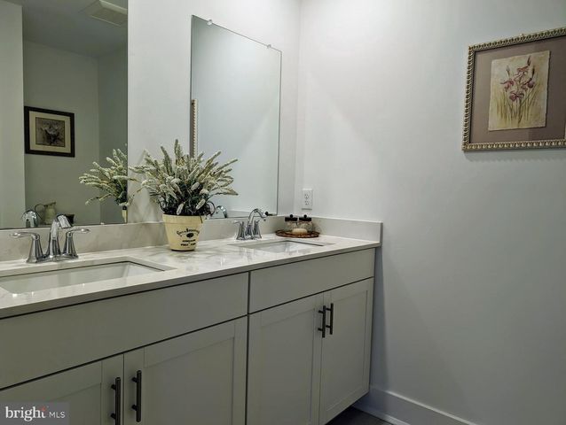 263 AARON TRUEHART WAY, Titusville, NJ 08560