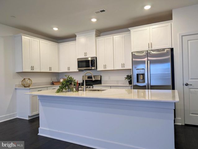 263 AARON TRUEHART WAY, Titusville, NJ 08560