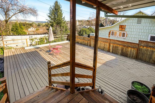 8241 Old School Way, Mokelumne Hill, CA 95245