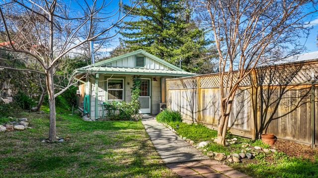 8241 Old School Way, Mokelumne Hill, CA 95245