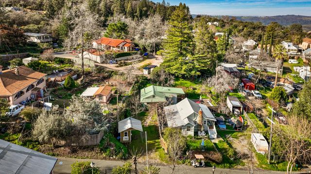 8241 Old School Way, Mokelumne Hill, CA 95245