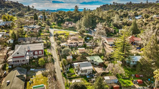 8241 Old School Way, Mokelumne Hill, CA 95245