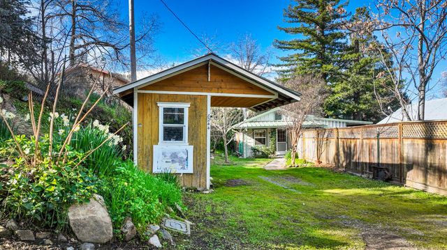 8241 Old School Way, Mokelumne Hill, CA 95245