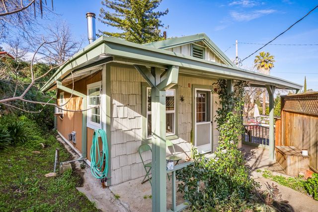 8241 Old School Way, Mokelumne Hill, CA 95245