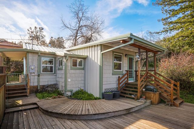 8241 Old School Way, Mokelumne Hill, CA 95245