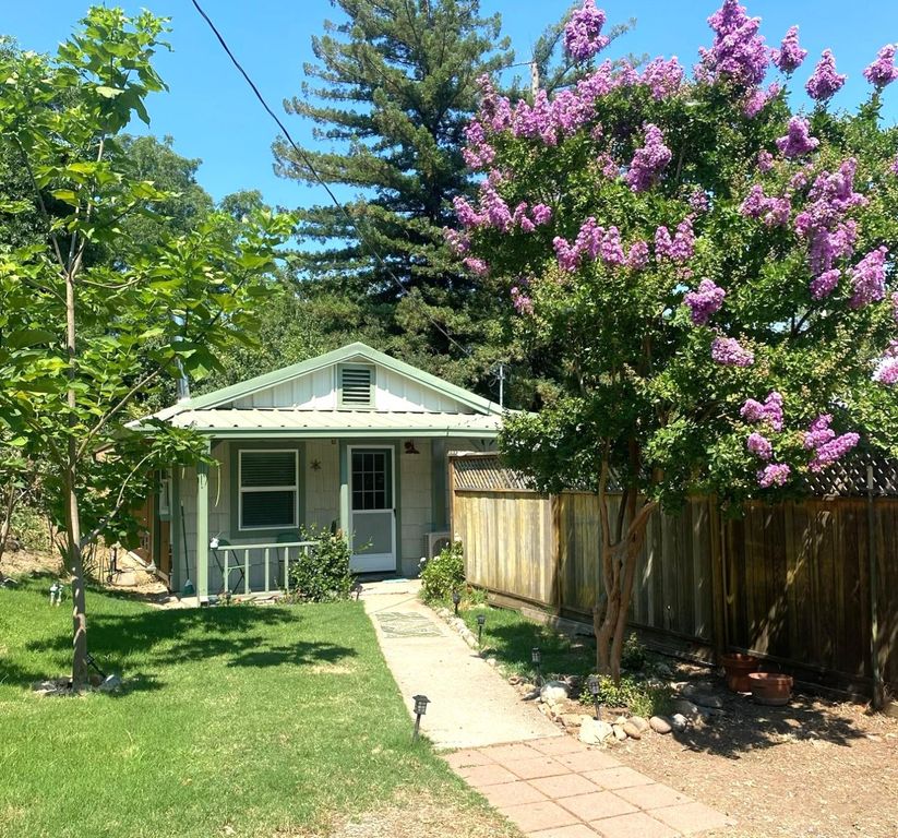 8241 Old School Way, Mokelumne Hill, CA 95245