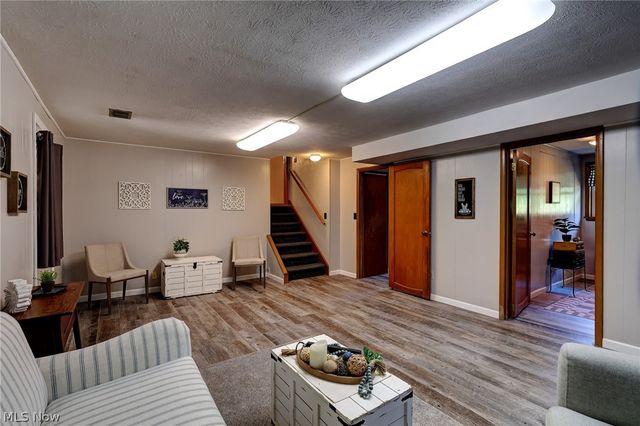 6065 E Valleyview Court, Mentor, OH 44060