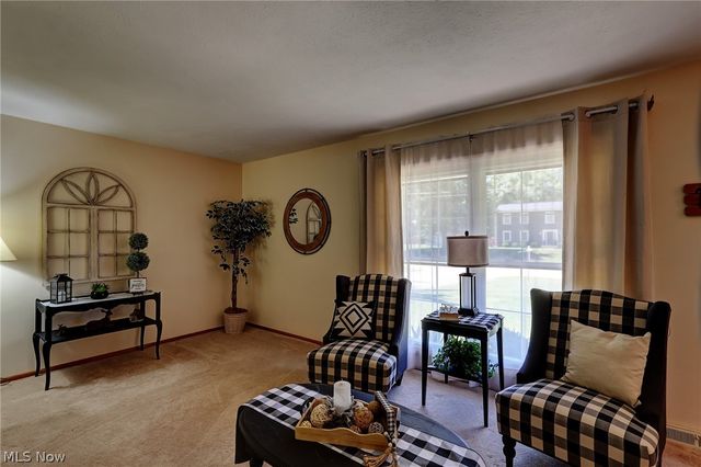6065 E Valleyview Court, Mentor, OH 44060