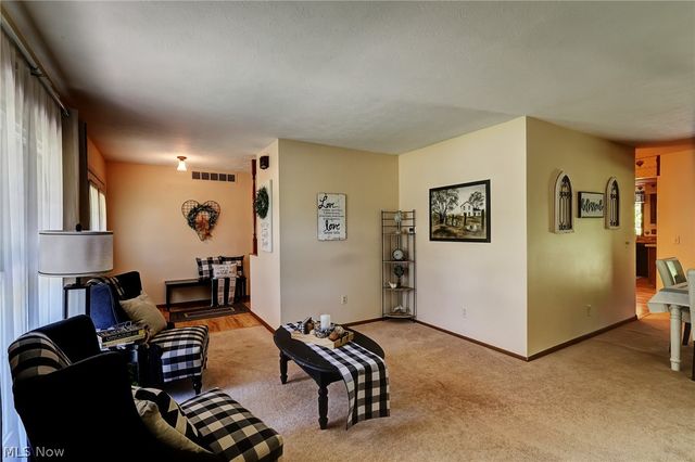 6065 E Valleyview Court, Mentor, OH 44060