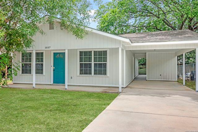 1037 N Guadalupe, Seguin, TX 78155