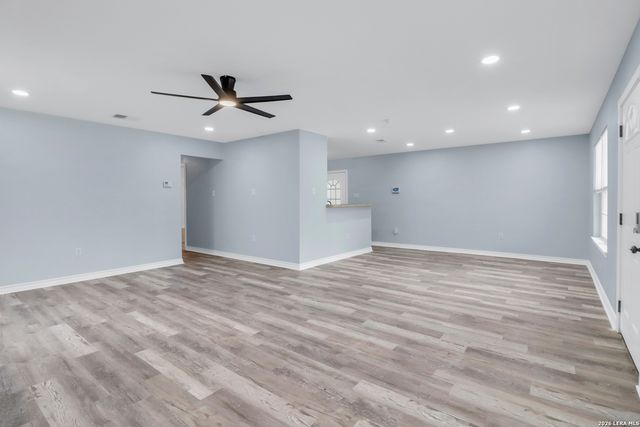 1037 N Guadalupe, Seguin, TX 78155