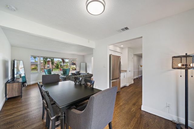 1342 Essex Drive, Wellington, FL 33414