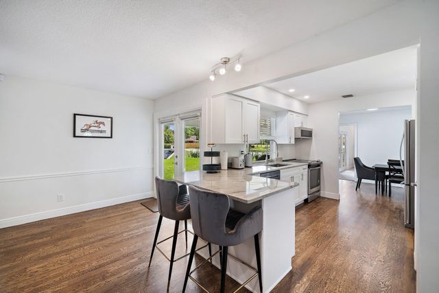 1342 Essex Drive, Wellington, FL 33414