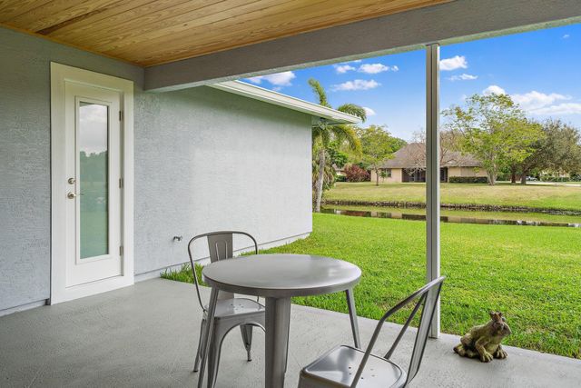 1342 Essex Drive, Wellington, FL 33414