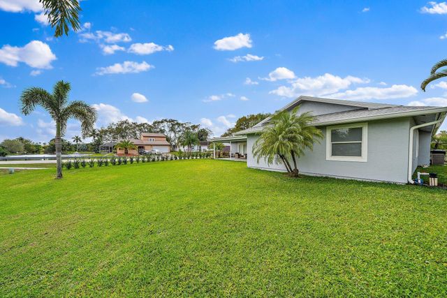 1342 Essex Drive, Wellington, FL 33414